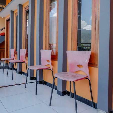 Oyo 1351 Tanggulasi Resto & Residence Syariah Magetan Exterior foto