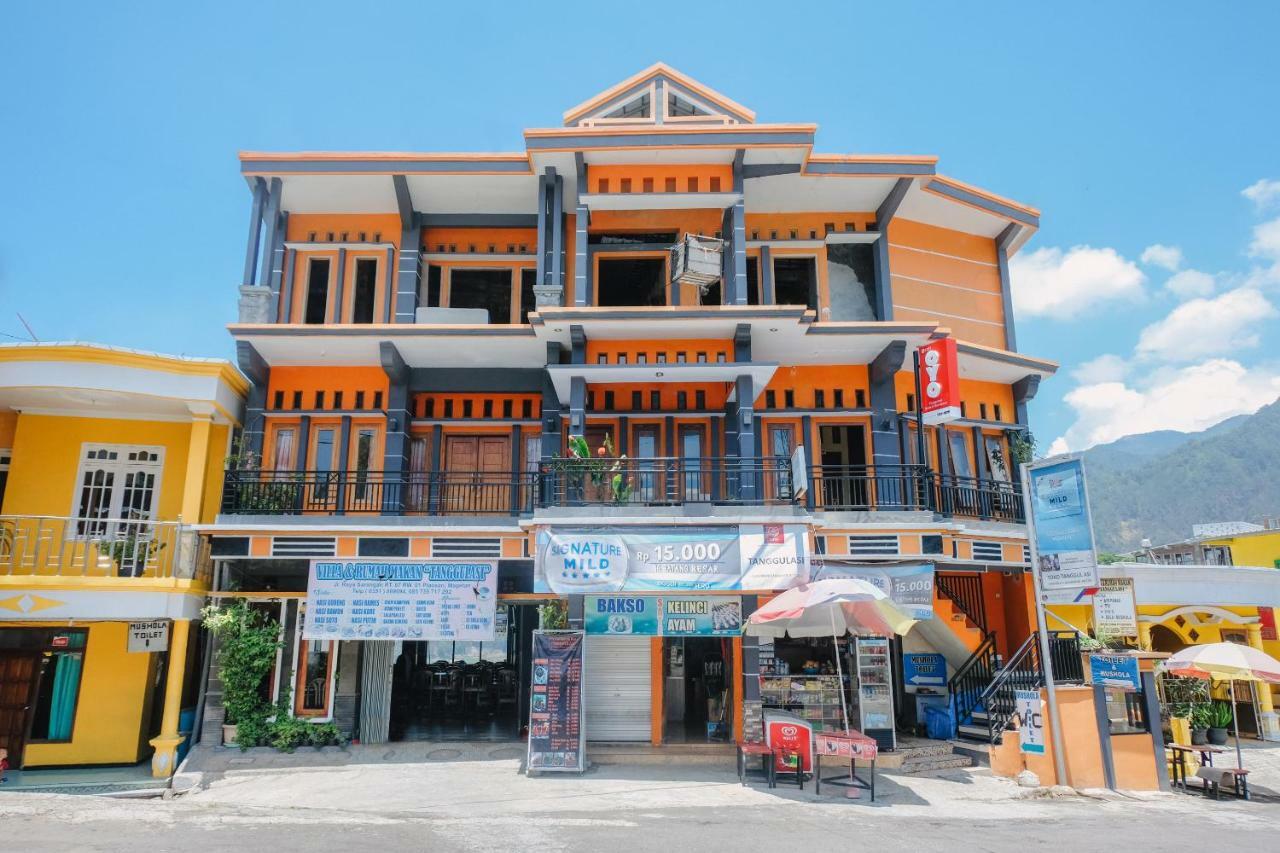 Oyo 1351 Tanggulasi Resto & Residence Syariah Magetan Exterior foto